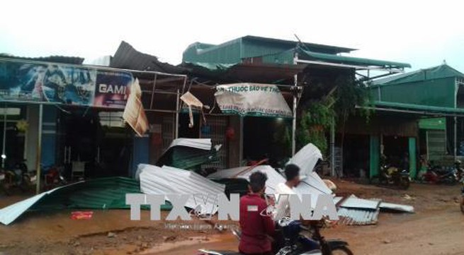 Whirl wind in Dak Nong cause damages