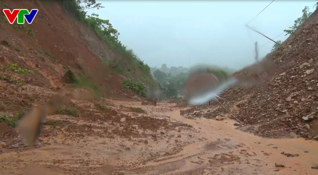 Floods and landslides threaten Northern & Central regions