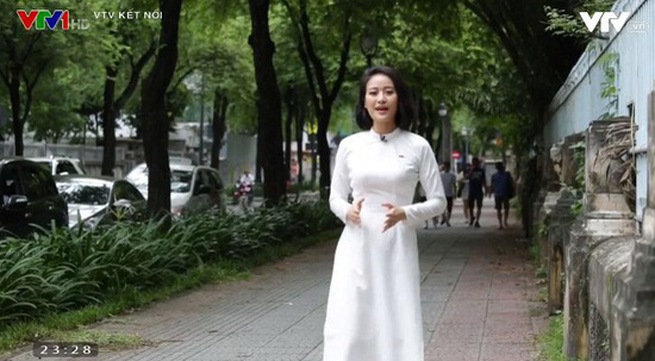 You Look Beautiful Wearing Ao Dai (long tunic) – a TV show to honor the grace of Vietnamese women.