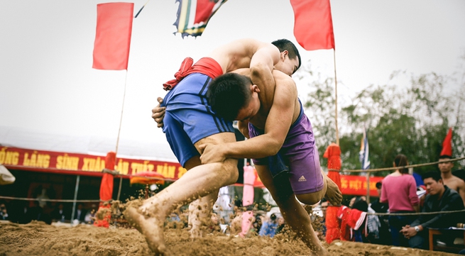 Annual wrestling festival opens in sinh village
