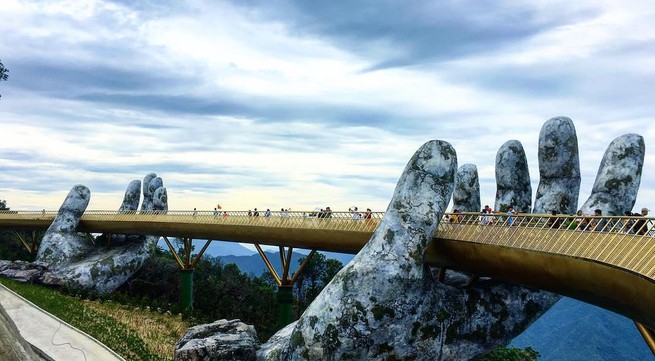 Vietnam's Golden Bridge ranked among top 100 destinations in 2018