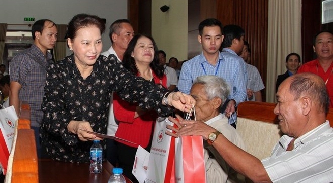 NA Chairwoman presents tet gifts in Hau Giang province