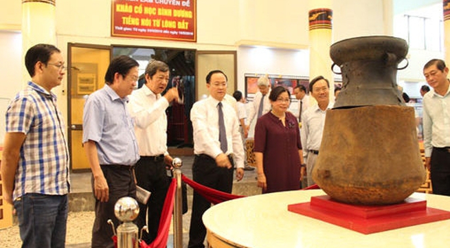Exhibition spotlights archaeology in Binh Duong province
