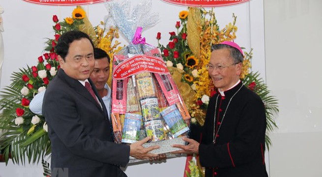 Front leader extends Easter greetings to Phan Thiet Diocese