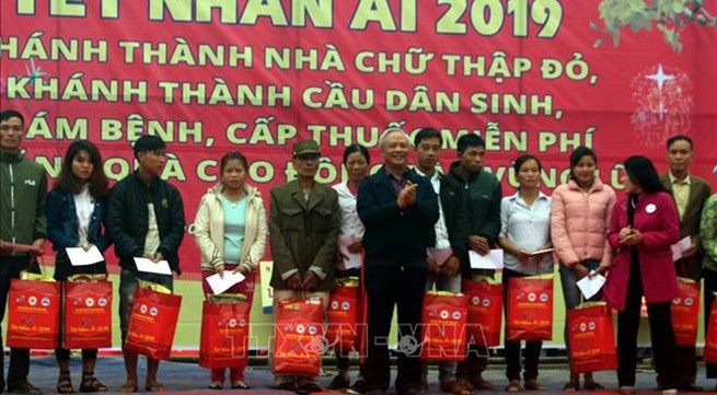 Activities held to bring warm Tet to policy beneficiaries, the poor