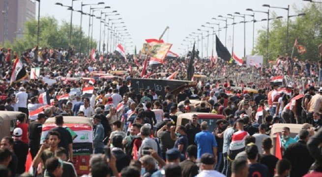 Iraqi PM orders deployment of elite troops to end Baghdad protests -sources
