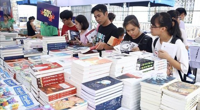 Book festival “Hanoi - City for Peace” opens