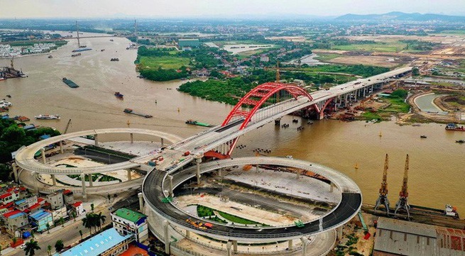 Prime Minister inaugurates Hai Phong's new bridge