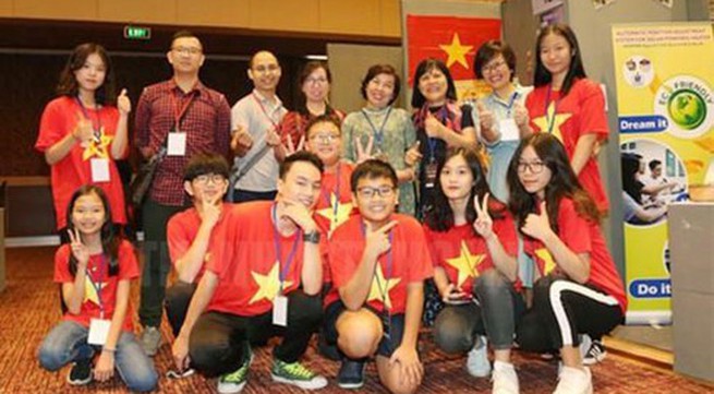 Vietnamese students win big at int’l young inventors contest in Indonesia