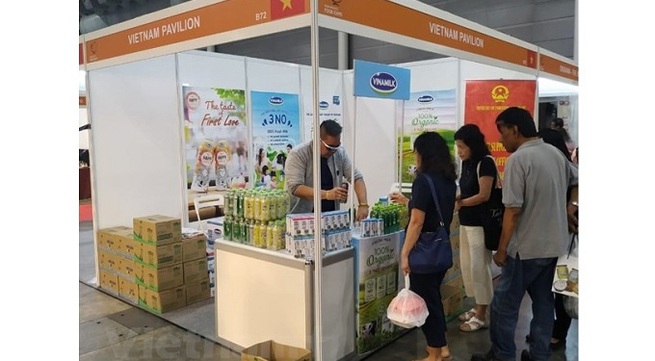 Vietnam attends Asia-Pacific Food Expo in Singapore