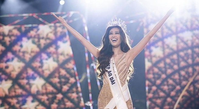 Nguyen Tran Khanh Van crowned Miss Universe Vietnam 2019