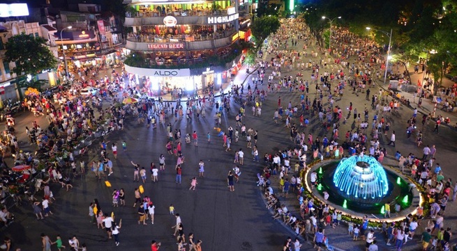 Pedestrian space around Hoan Kiem Lake to be officially operational