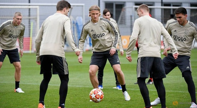 Ajax ‘confident, fit and eager’ for Spurs match, coach Ten Hag says