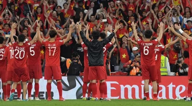 Vietnam qualify for Asian Cup round of 16 in thrilling fashion