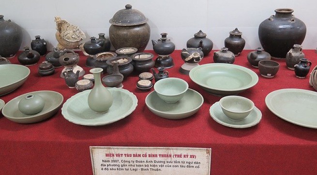 Exhibition unveils artifacts found in ancient shipwrecks along the coast of Vietnam