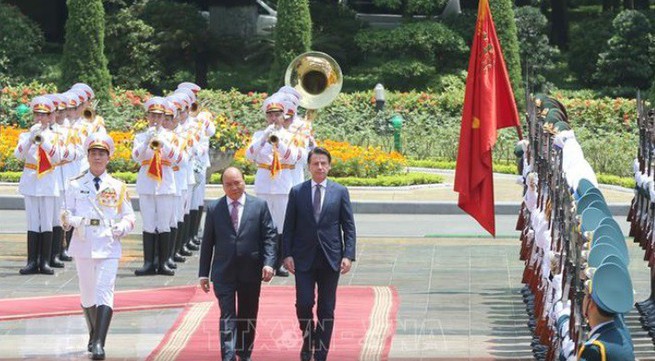 Italian Prime Minister begins official visit to Vietnam