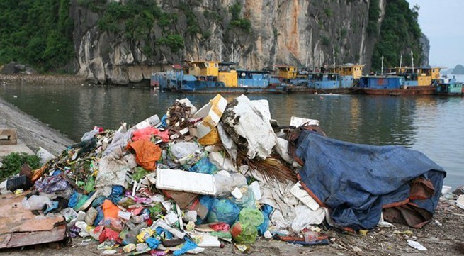 Tourism sector fights against plastic waste