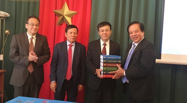 Czech – Vietnamese great academic dictionary launched