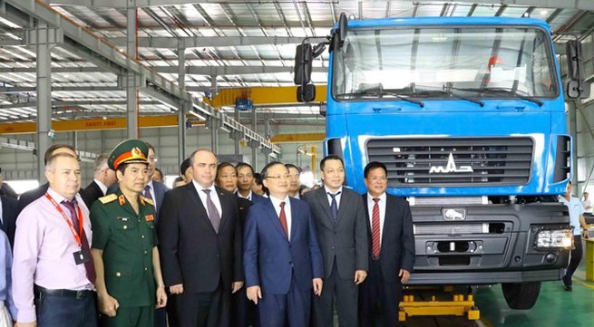 Belarusian Deputy PM witnesses inauguration of Maz Asia auto plant in Hung Yen