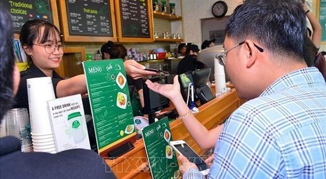 Vietnam steps up measures urged to expand e-payments via mobile subscribers