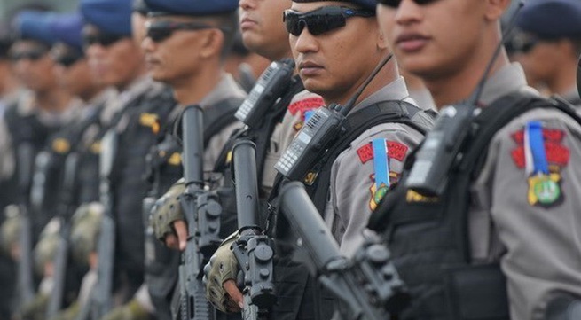 Indonesia raises police salaries