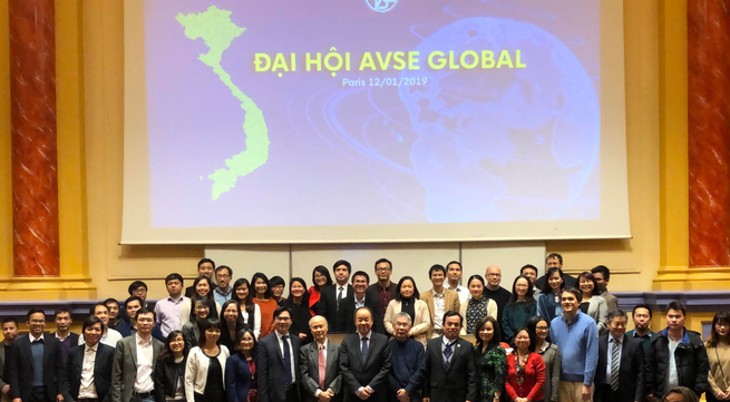 First Vietnam Global Leaders Forum held in Paris