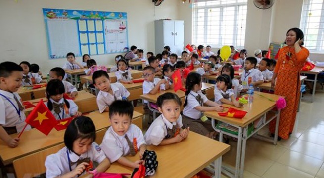 Hà Nội still dealing with overcrowded classrooms