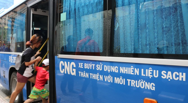 HCM City's eco-friendly buses face fuel shortage