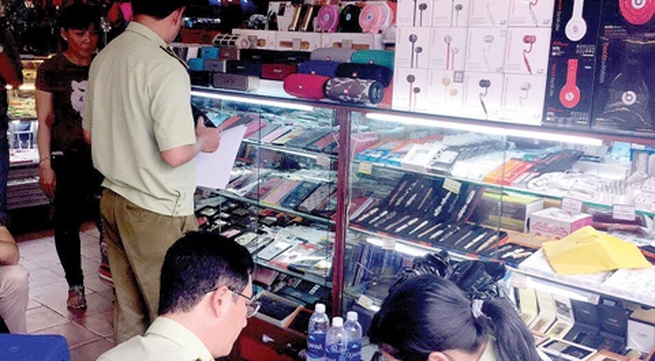 HCM City arrests hundreds of smugglers, counterfeiters