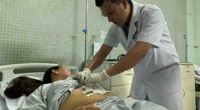 HCM City hospital removes woman’s spleen with 5kg tumour