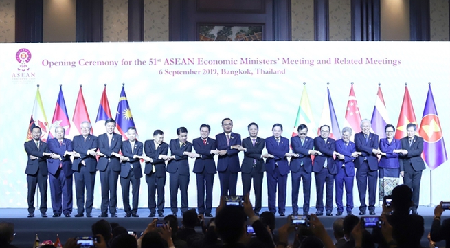 ASEAN economic ministers meet in Thailand