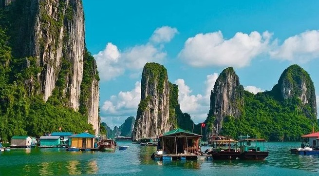 Ha Long Bay listed among 25 most beautiful places around the world
