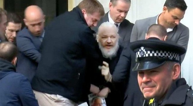 Wikileaks founder Julian Assange under arrest