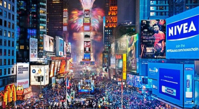 New York gets ready for the new year's countdown event