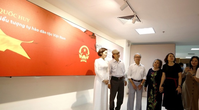Exhibitions highlights Vietnam’s national flag, anthem and emblem