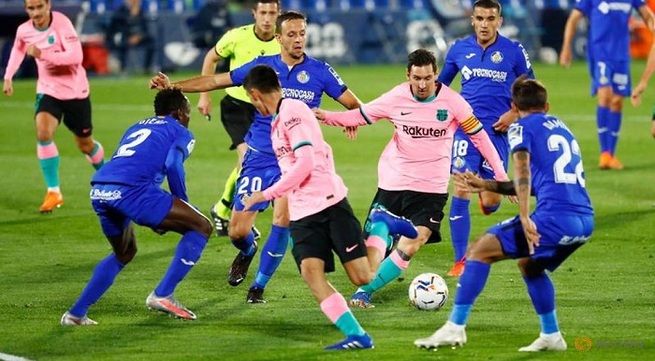 Football: Barca sink to defeat at Getafe