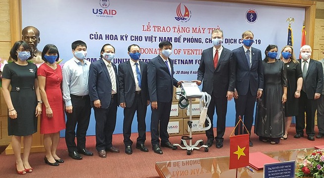 US donates 100 brand-new ventilators to aid Vietnam’s COVID-19 response