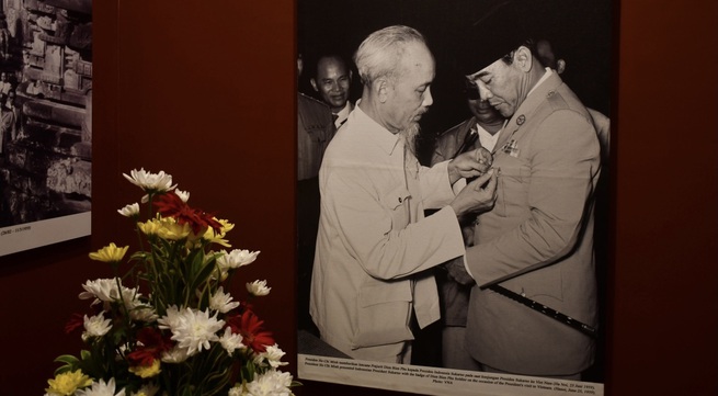 Photo exhibition celebrates 65th anniversary of Vietnam – Indonesia diplomatic ties