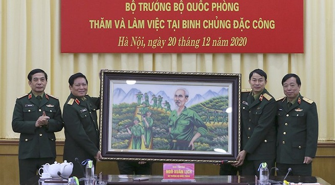 Defence Ministry leaders salute soldiers on 76th anniversary of Vietnamese People’s Army
