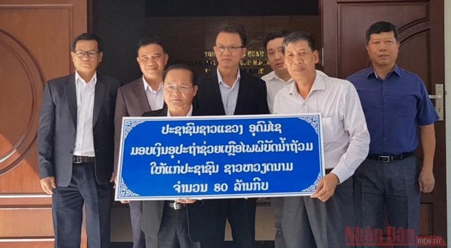 Lao province supports Vietnam in its recovery from flooding consequences