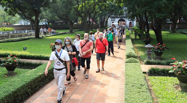 Hanoi tourism industry recovers in November