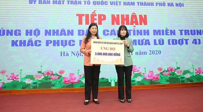 Vietnam Fatherland Front Committee receives more aid for flood victims