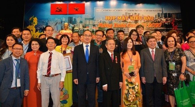 HCMC Secretary hosts meeting with overseas Vietnamese