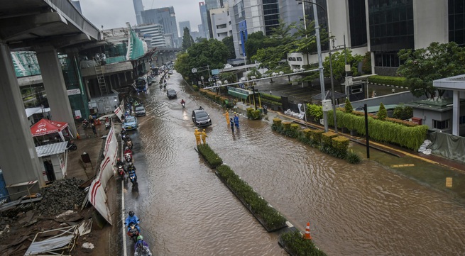 Widespread flooding hits Jakarta