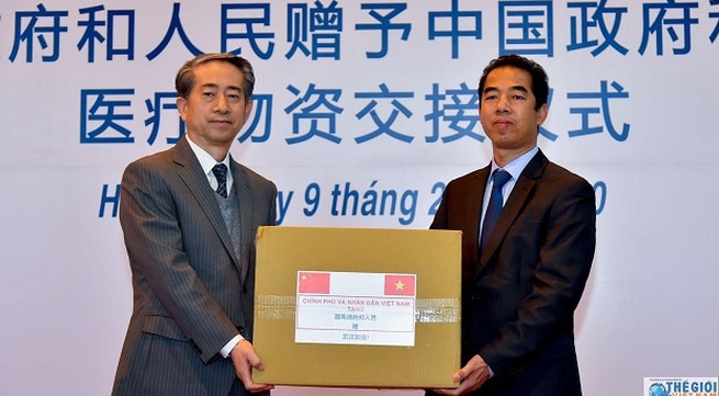 Vietnam donates medical supplies to help China contain nCoV outbreak