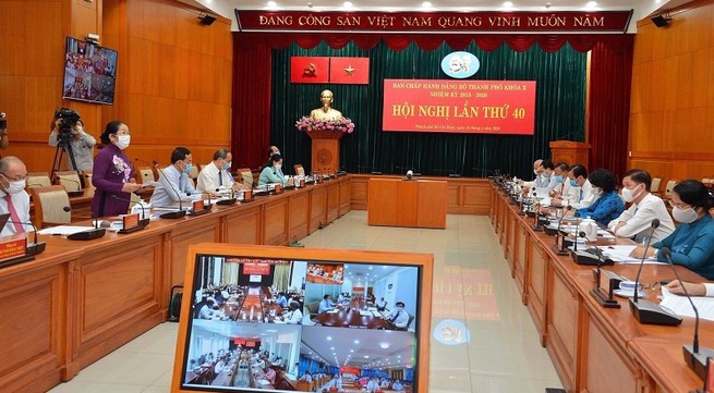 HCMC discusses socio-economic development amid COVID-19