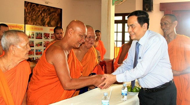 Front leader extends Chol Chnam Thmay greetings to Khmer people