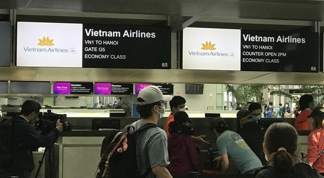 346 Vietnamese citizens brought from US amid COVID-19 pandemic