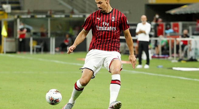Veteran forward Zlatan Ibrahimovic scored twice in the first half to give AC Milan a 2-1 win at 10-m