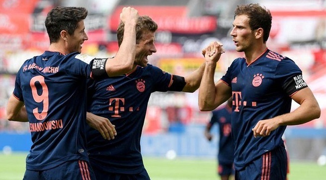 Bayern crush Leverkusen to stay firmly on title course